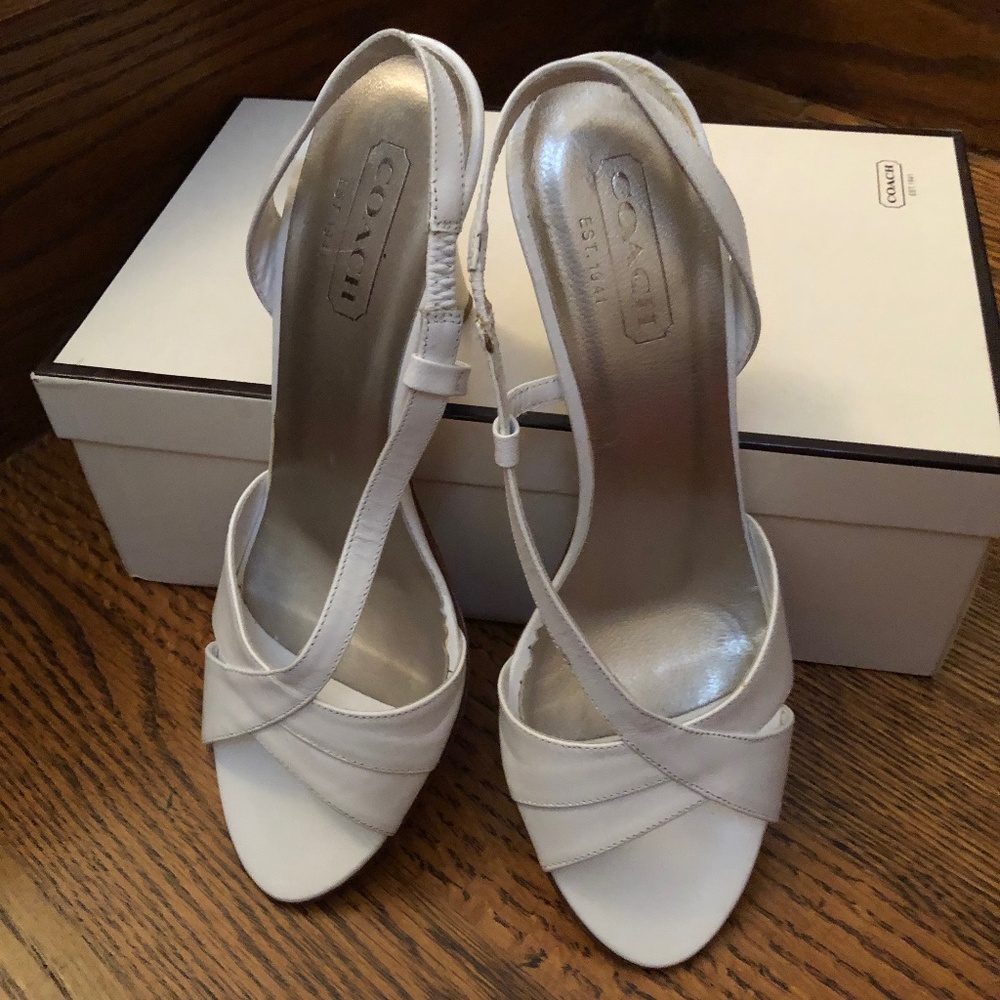 New Coach white leather heeled sandals size 7.5